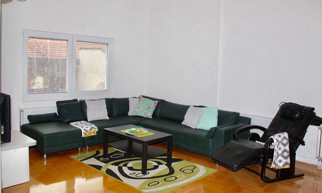 Regina'S Apartments 斯科普里 外观 照片