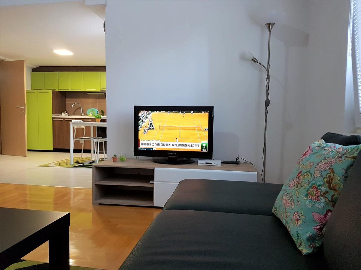 Regina'S Apartments 斯科普里 外观 照片