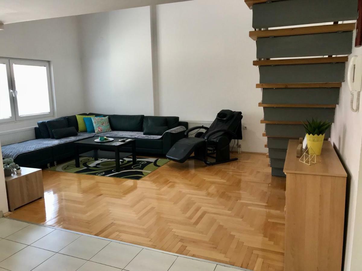 Regina'S Apartments 斯科普里 外观 照片
