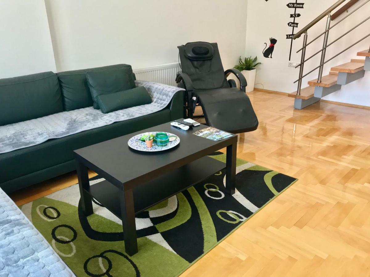 Regina'S Apartments 斯科普里 外观 照片
